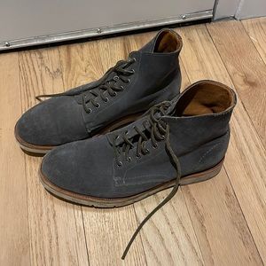 Frye Genuine Suede Lace Up Boots, size 9.5